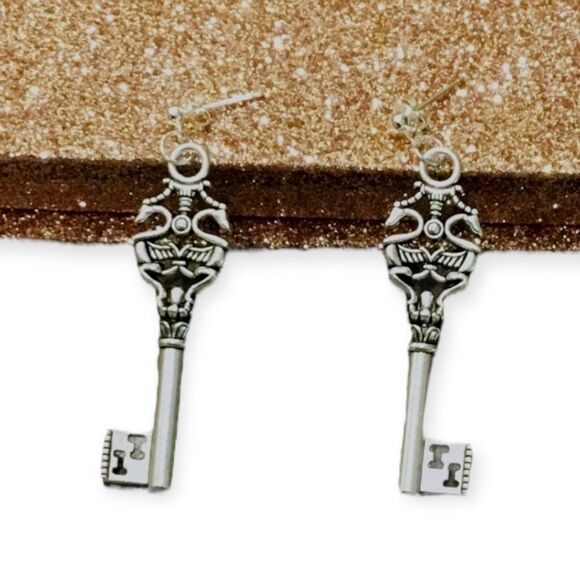 Vintage Skeleton Keys | Antique Gold, Silver, Brass Steampunk NEW - Picture 6 of 6